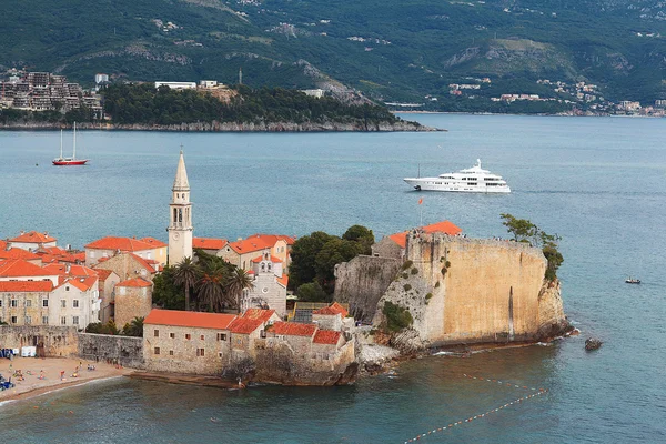 Budva an der adriatischen Küste — Stockfoto