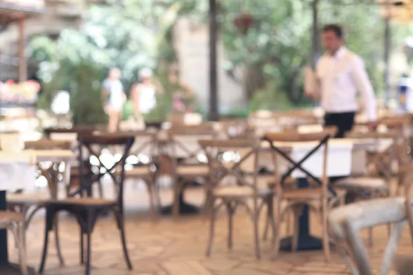 Restaurante de verão desfocado — Fotografia de Stock