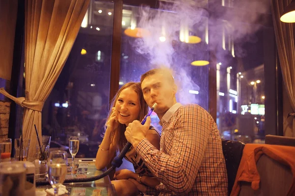 Pareja en la cafetería — Foto de Stock