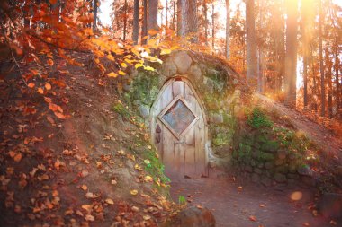 Hobbit ev grotto