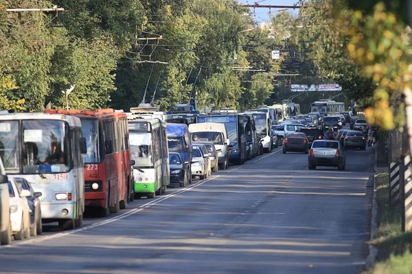 Пробки на дорогах — стоковое фото