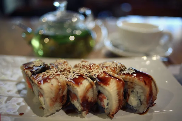 Sushi and tea — Stock Photo, Image