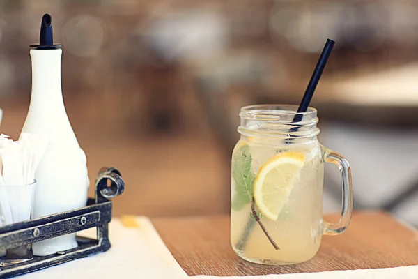 Zelfgemaakte limonade — Stockfoto