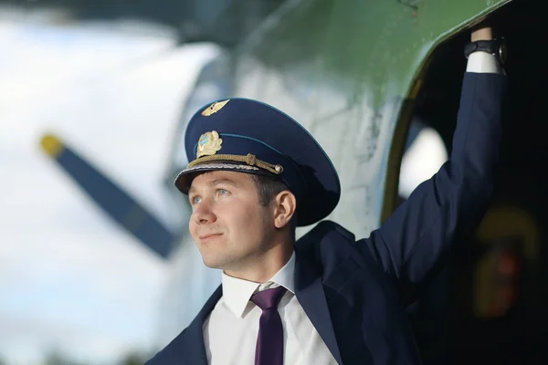 Piloot van historische vliegtuigen — Stockfoto