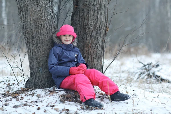 Girl in winter — Stock Photo, Image