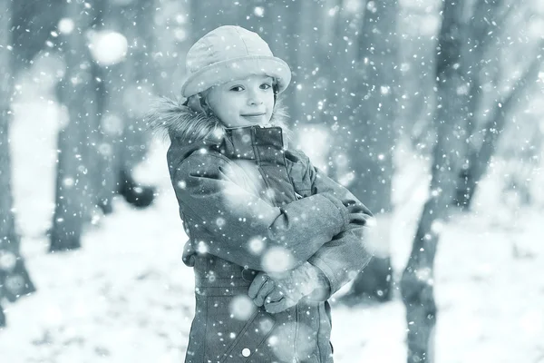 Holčička v zimě — Stock fotografie