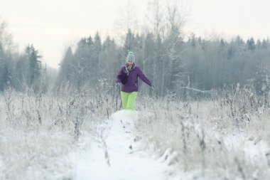 kadın kış portresi