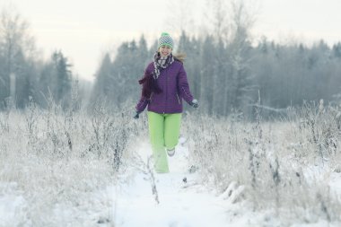 kadın kış portresi