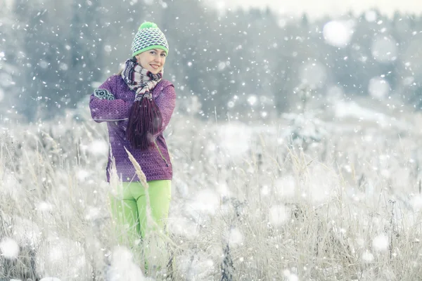 Mulher retrato de inverno — Fotografia de Stock