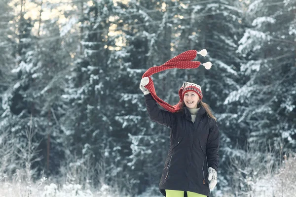 Winterporträt einer Frau — Stockfoto