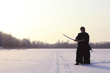 Japon ninja kış portresi