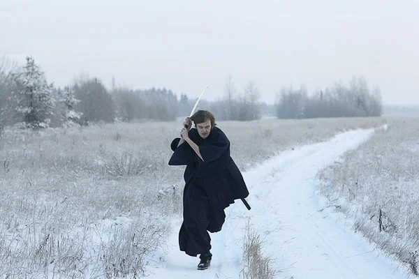 Samurai en el campo de invierno — Foto de Stock