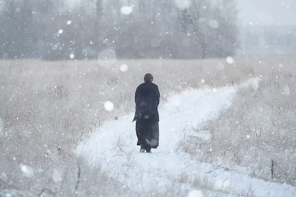 Samurai en el campo de invierno — Foto de Stock