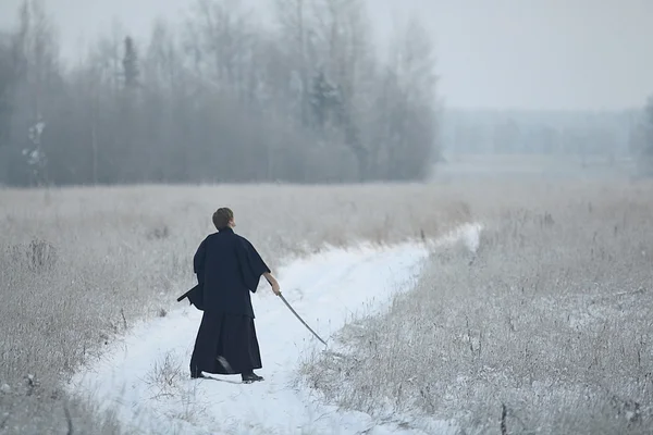 Samurai no campo de inverno — Fotografia de Stock