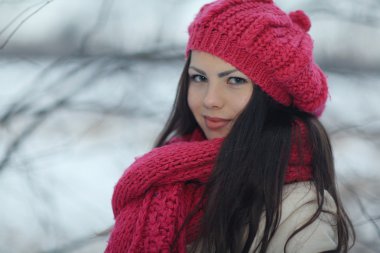 Kış genç kız portre