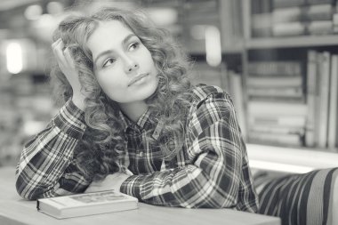 genç kız kitaplığı