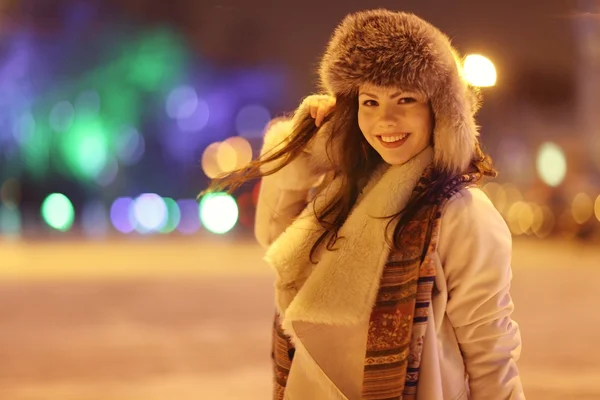 Jovem no retrato de inverno — Fotografia de Stock