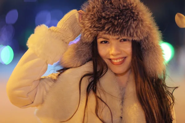 Jovem no retrato de inverno — Fotografia de Stock