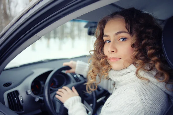 Young girl in car — Stock Photo, Image