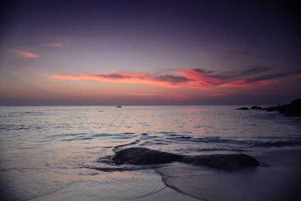 Zee strand bij zonsondergang — Stockfoto