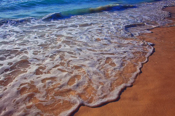 Gelombang ombak laut di pantai — Stok Foto