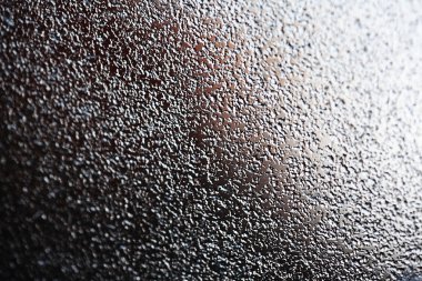 Kar dokusu üzerinde cam