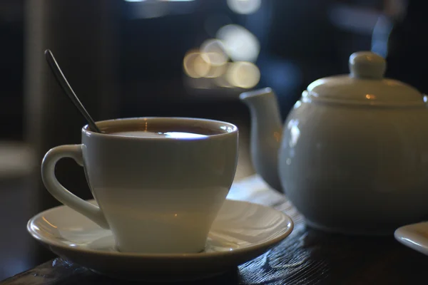 Tazza di tè nel caffè — Foto Stock