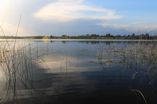 Lago de paisaje para la pesca — Foto de Stock