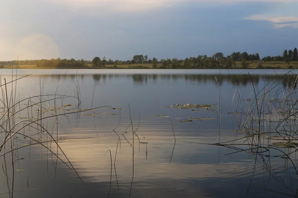 Lago paisagem para a pesca — Fotografia de Stock