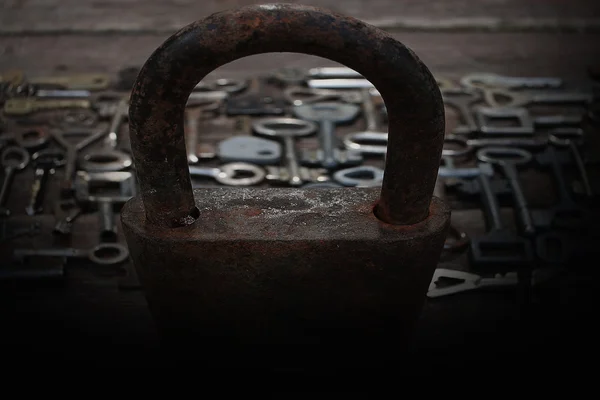 Vintage Keys and lock — Stock Photo, Image