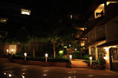 kaldırım boyunca ışıkları