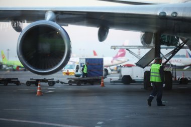 uçak kalkış daha önce yönetim kurulu