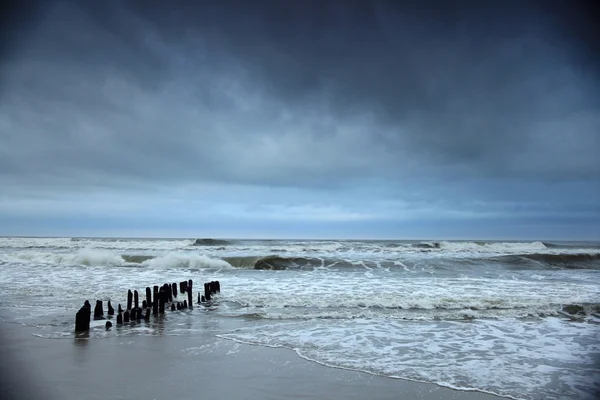 Tempesta sulla costa dell'oceano — Foto Stock