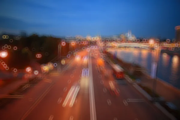 Nachtampel in der Stadt — Stockfoto