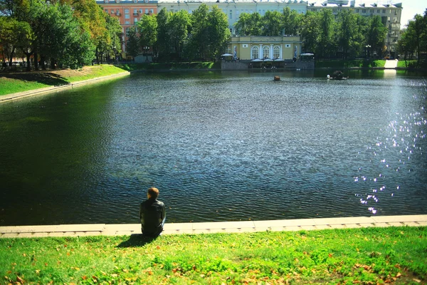 Beco árvores parque — Fotografia de Stock