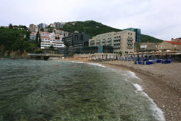 Cidade europeia na costa — Fotografia de Stock