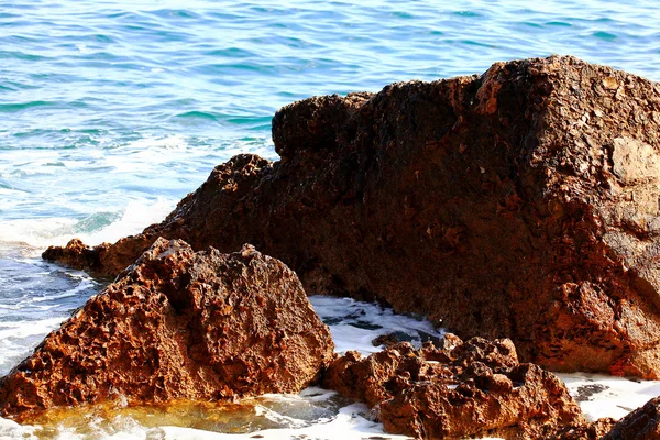 Olas de roca y agua —  Fotos de Stock