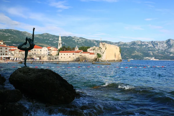 Ciudad europea en la costa —  Fotos de Stock