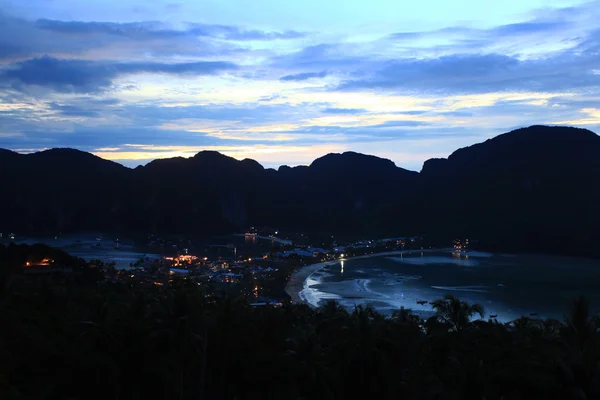 Paesaggio dell'isola notte — Foto Stock