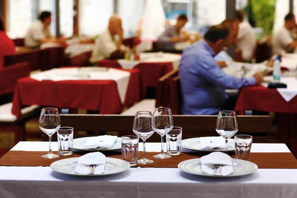 Restaurant table setting — Stock Photo, Image