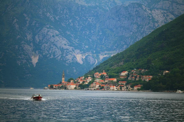 Toeristische excursie boot in Rovinj, Kroatië. — Stockfoto