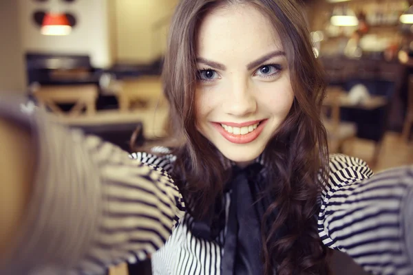 Portrait of a cheerful girl — Stock Photo, Image