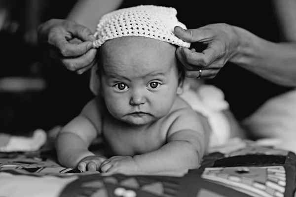 Bebê alegre em casa — Fotografia de Stock