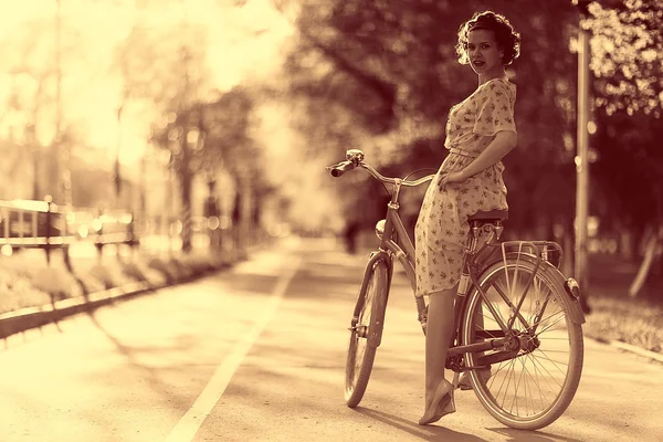 Sepia portrait of a girl hipster — Stock Photo, Image