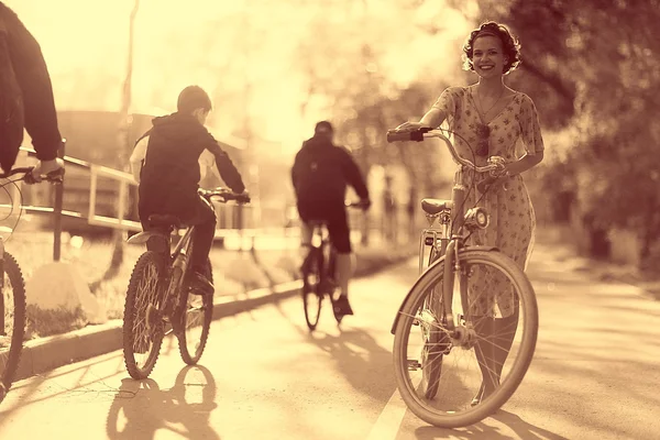 Sepia-Porträt eines Mädchen-Hipsters — Stockfoto