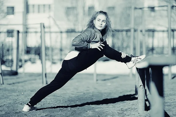 Sportowcy girl szkolenia — Zdjęcie stockowe