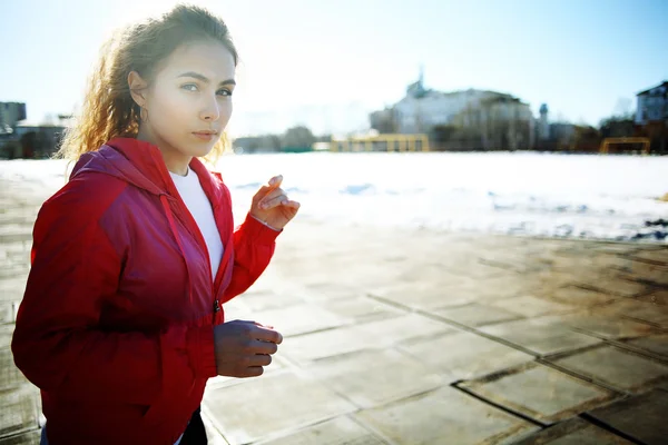 Girl athlete  running outside — Stock Photo, Image