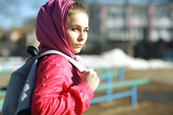 Genç turist kız — Stok fotoğraf