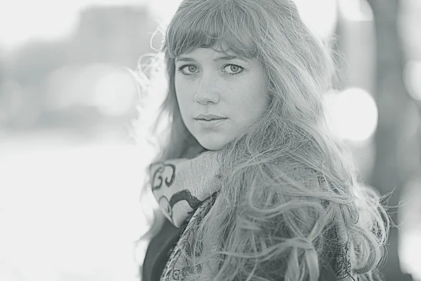 Monochrome portrait of young girl — Stock Photo, Image