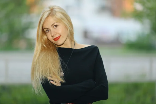 Retrato de verano de una niña — Foto de Stock